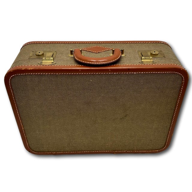 Vintage 1940s Lincoln "Zephyrweight" New York Tweed & Leather Overnight Suitcase in Nice Condition For Sale - Image 10 of 18