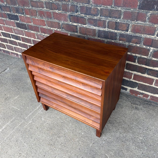 American of Martinsville American of Martinsville Wonderwood Walnut Three-Drawer Chest For Sale - Image 4 of 12