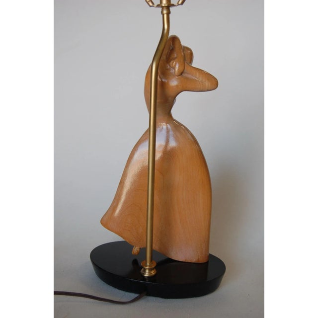 1950s Female Figural Dancer Carved Oak Table Lamp in the Style of Jascha Heifetz For Sale - Image 5 of 10