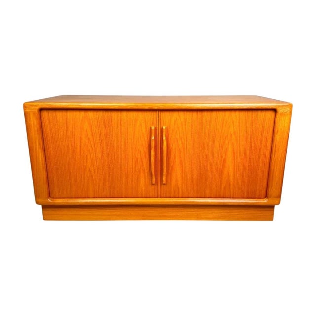 Mid-Century Commode in Teak For Sale - Image 9 of 9
