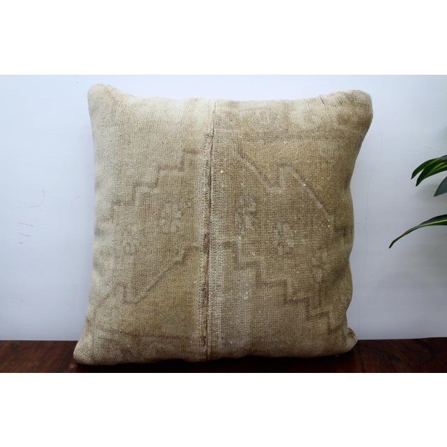 This Turkish pillow cover is made from the highest quality Turkish Vintage Rug in 100% wool on the front. The back is...