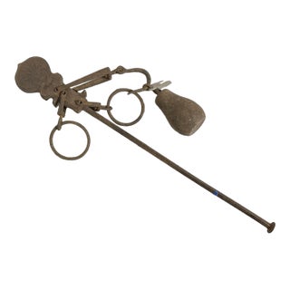 Antique Mid 19th Century Cast Iron Cotton & Tobacco Hanging Scale - Rustic Cabin Farm House For Sale