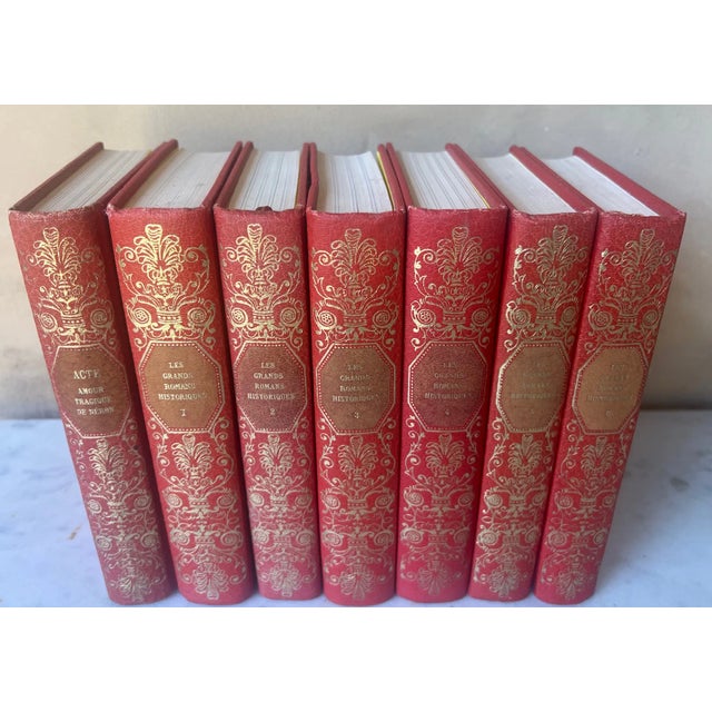 Set of vintage French books titled Les grands romans historiques Published by Genève Famot/de Crémille, 1968 The set of...
