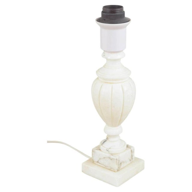 1970s Vintage Italian Table Lamp in White Marble, 1970s For Sale - Image 5 of 5