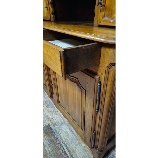 18th Century Louis XV Two-Part Buffet in Walnut For Sale - Image 6 of 10