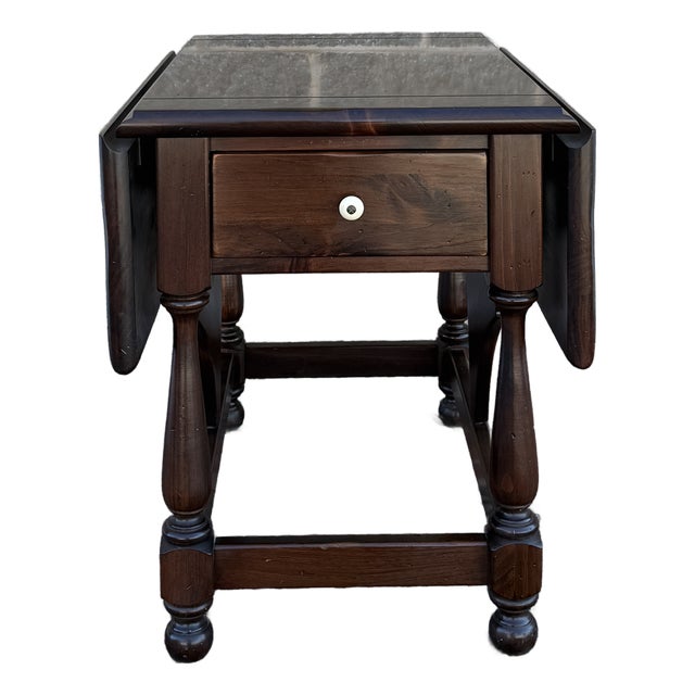 1980s Ethan Allen Old Tavern Antiqued Pine Rustic Traditional Drop Leaf Side Table With Drawer 12-8036 For Sale