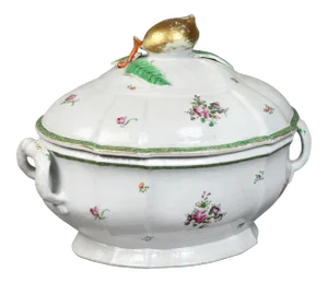 Chinese Export Porcelain Soup Tureen