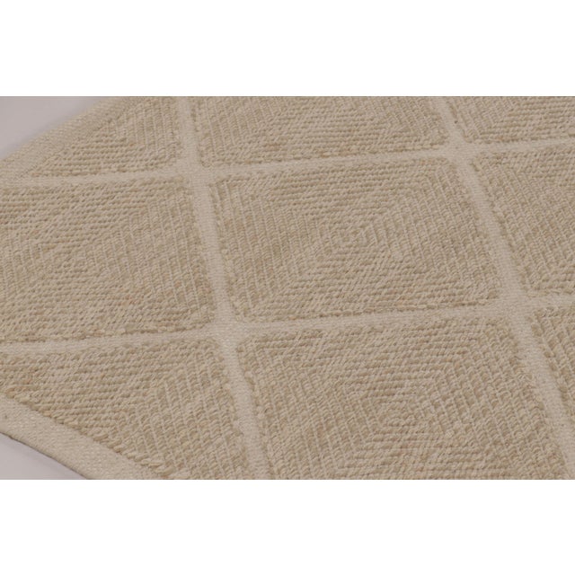 Contemporary Rug & Kilim’s Scandinavian-Inspired Rug, Geometric Diamond Lattice in Beige For Sale - Image 3 of 8