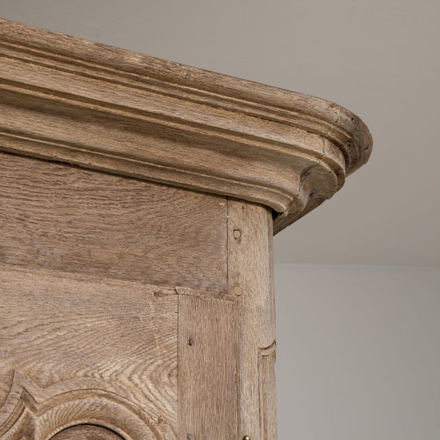 Early 19th Century Louis XV Oak Wardrobe For Sale In Greensboro - Image 6 of 14