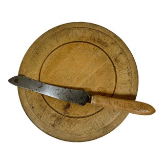 Rustic Antique Round Wooden Bread Board and Hand Carved Bread Knife From England - Circa 1875 For Sale