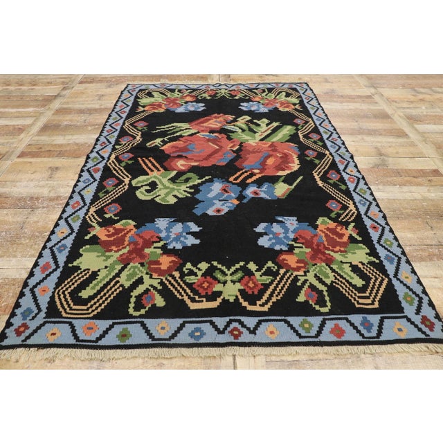 Vintage Turkish Bessarabian Rose Kilim Rug - 05'00 X 07'08
