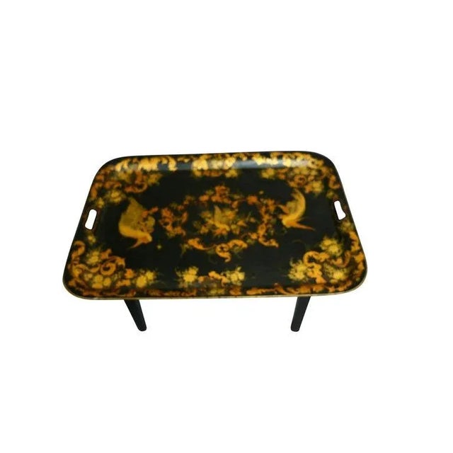 1970s 1970s Gold & Black Tole Tray Coffee Table with Bird Decoration For Sale - Image 5 of 7
