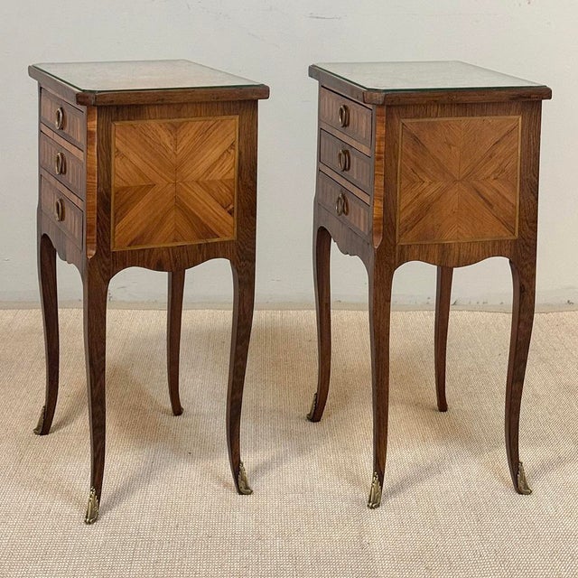 Early 20th Century Pair of French Marble Top Marquetry Side Tables ~ Nightstands For Sale - Image 5 of 18