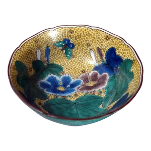 Antique Kutani Bowl in Floral Design