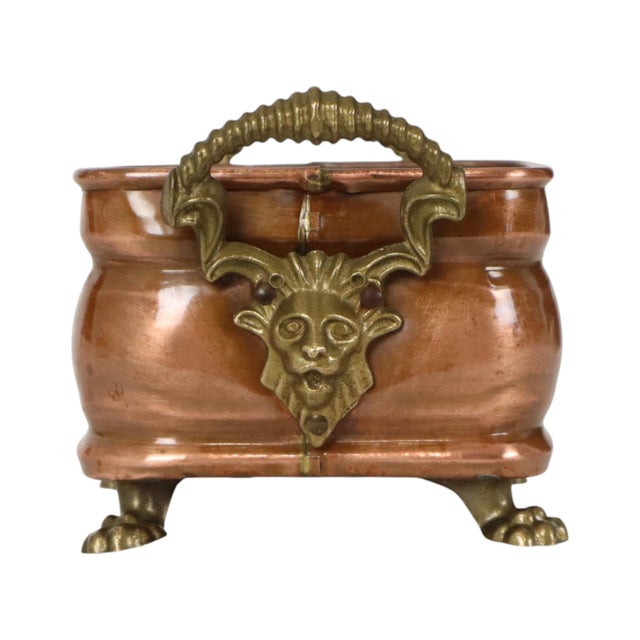 Antique 19th Century Copper Planter with Claw Feet and Lion Heads, 1890s For Sale - Image 4 of 15