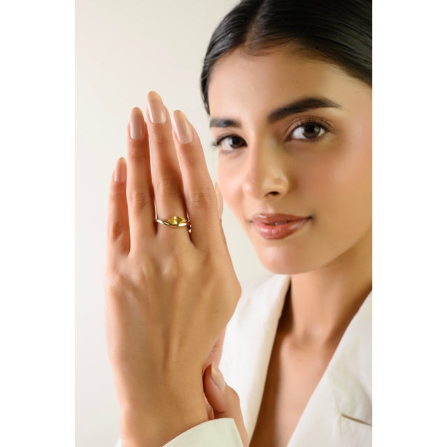 Contemporary 14k Gold Retro Yellow Sapphire Solitaire Ring Size 5.5 For Sale - Image 3 of 14