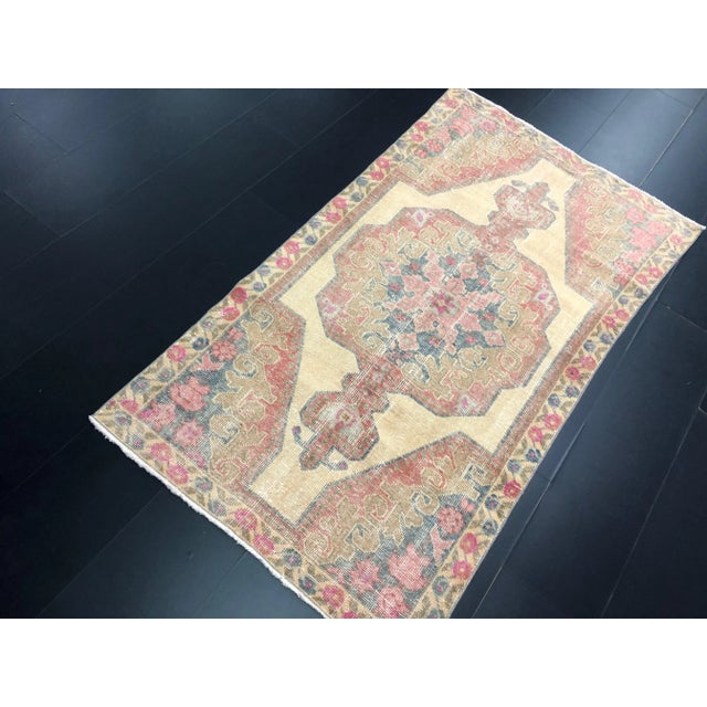 Vintage Bohemian Turkish Oushak Floral Beige and Red Rug For Sale - Image 4 of 11