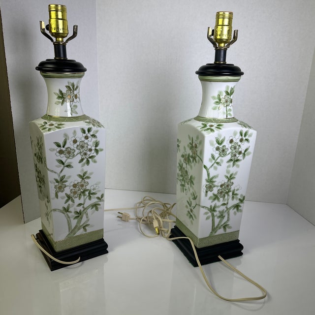Chinese Pair of Vintage Green Apple Blossom Chinese Lamps For Sale - Image 3 of 12