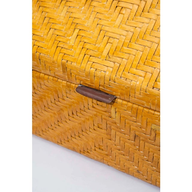 Vintage Woven Leather and Wood Hinged Monumental Box Rattan Style Pagoda Style For Sale In Miami - Image 6 of 15