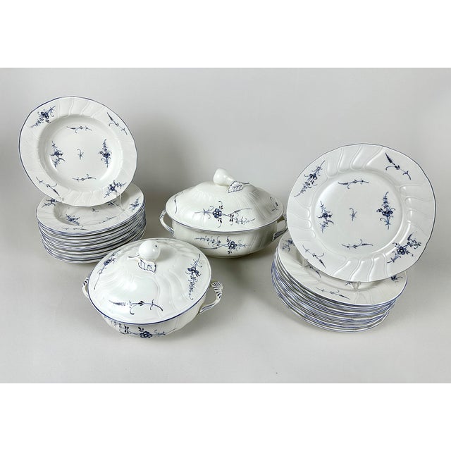 Vintage Villeroy & Boch Luxembourg dinnerware set! 1970-80s The set includes: a stunning soup tureen (10.2 in - 26cm wide,...