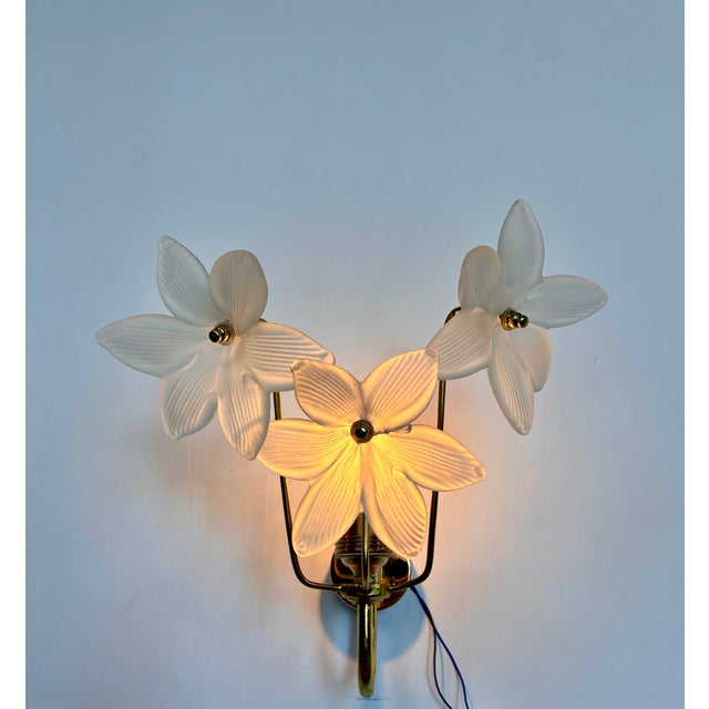 Vintage Art Deco Frosted Glass Flower Wall Sconce - a Pair – E27 For Sale - Image 9 of 14