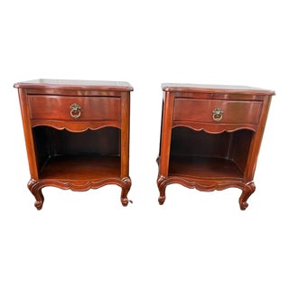 Late 20th Century Pair of French Provincial 1 Drawer Nightstands For Sale