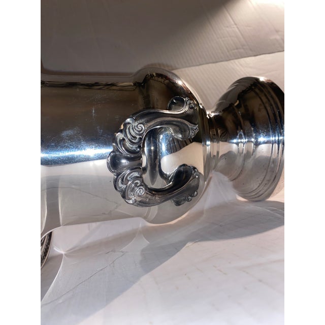English Vintage Leonard Hollywood Regency Silver-Plated Trophy Champagne Bucket Urn For Sale - Image 3 of 12