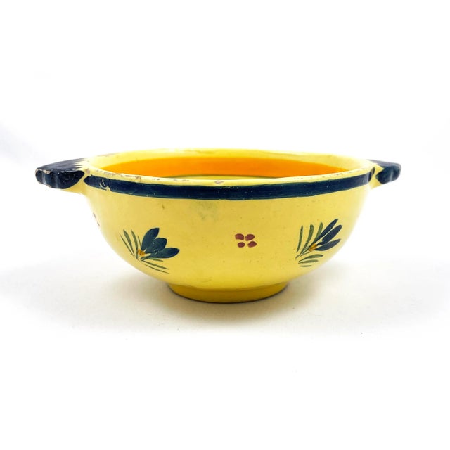 French Provincial Vintage Henriot Quimper Soleil Yellow Handled Bowl/Cider Cup With Breton Man & Floral Motif For Sale - Image 3 of 7