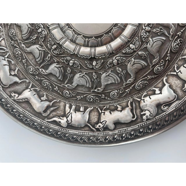 An Indian Silver Hand Made Chisiled Decorative Plate. India, 20th Century For Sale In Los Angeles - Image 6 of 6