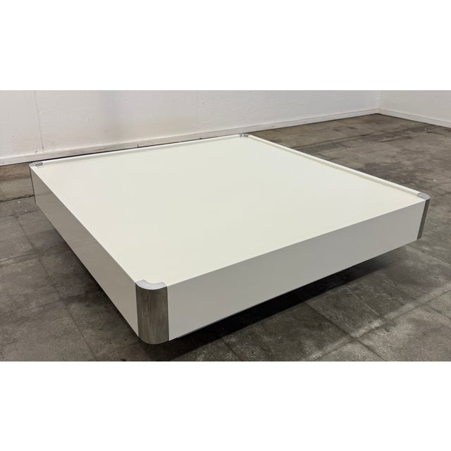 White Lacquer Coffee Table Attributed to Willy Rizzo For Sale In Los Angeles - Image 6 of 8