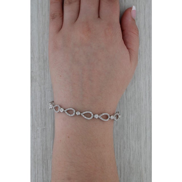 Metal 1.38ctw Diamond Teardrop Link Bracelet 14k White Gold 6.75" 7.7mm For Sale - Image 7 of 7