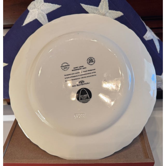 Wedgwood “St. Louis Riverfront 1854” Plate | English Transferware Americana Wall Decor, 1960s For Sale In Houston - Image 6 of 6
