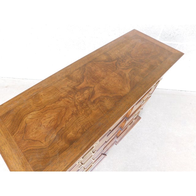 Drexel Drexel Heritage Et Cetera Georgian Style Burl Walnut Console Chest 33.5"w X 13"d For Sale - Image 4 of 18