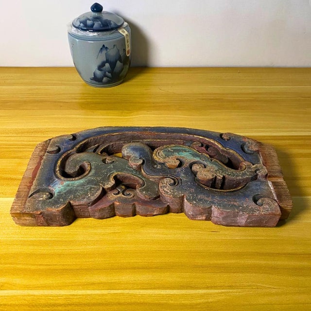 1920s 1920s Chinoiserie Carved Wood Fragment — Polychrome Architectural Decor For Sale - Image 5 of 9