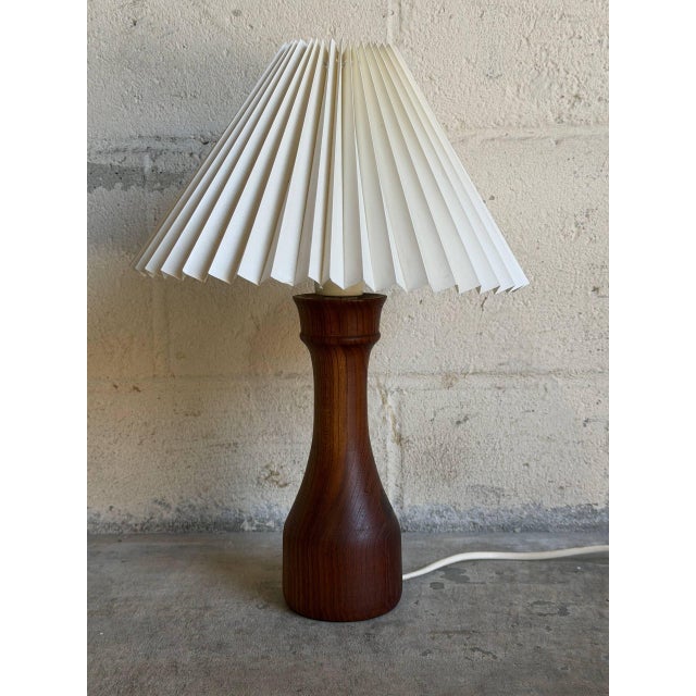 1960s Teak Beige Table Lamp With Pleated Shade Accent Lighting Danish Mid-Century Modern For Sale - Image 10 of 10