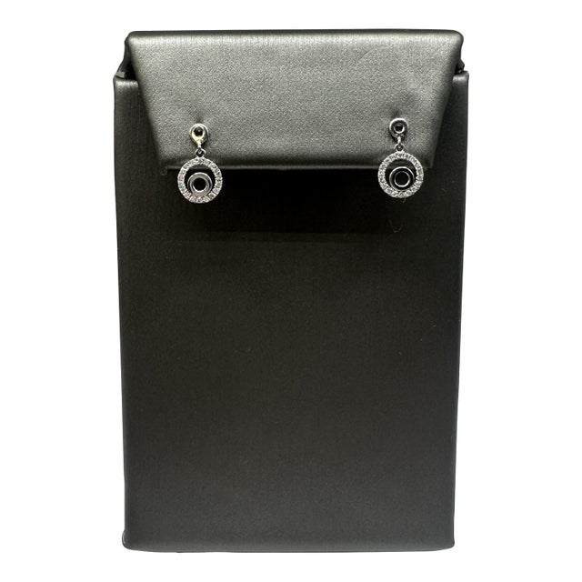 Diamond Circle Drop Dangle Earrings in 14kt White Gold – 0.14ctw, Pre-Loved, A Pair For Sale