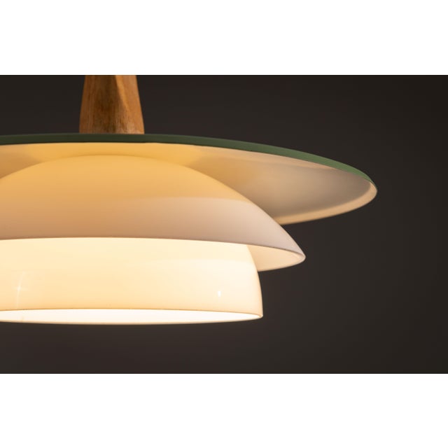 1960s Pendant Light in Oak Wood with Green Shade and Glass, 1960s For Sale - Image 5 of 12