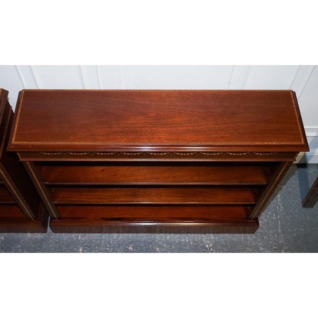 Vintage Edwardian Style Sheraton Dwarf Open Bookcase Adjustable Shelves, Set of 2 For Sale - Image 14 of 18