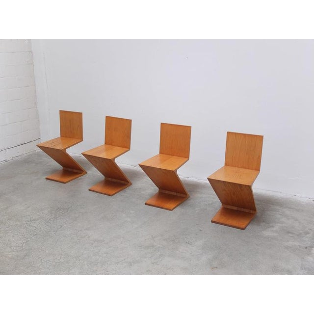Modern Zig Zag Chairs by Gerrit Rietveld for Cassina, 1980s, Set of 4 For Sale - Image 3 of 18