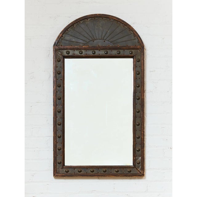 Inspired by simple, minimalist forms, this vintage mirror creates an atmosphere of calm and balance in any room of your home.