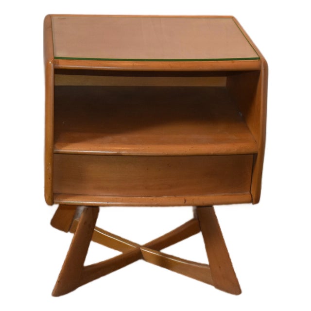 1950s Heywood-Wakefield “Sculptura” Mid-Century Modern Nightstand / End Table For Sale