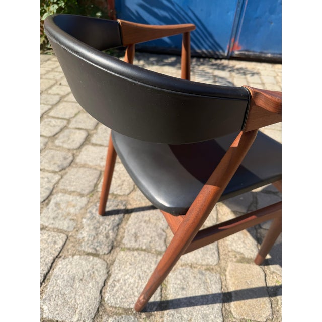 Model 213 Armchair in Teak and Leather by Thomas Harlev For Sale - Image 5 of 11