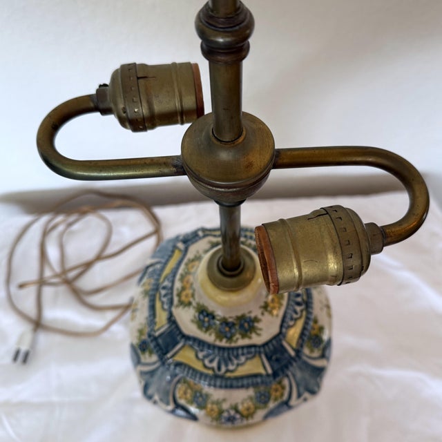 Ceramic Vintage 1960s Italian Majolica Urn Table Lamp With Hand-Painted Butterflies & Florals For Sale - Image 7 of 12