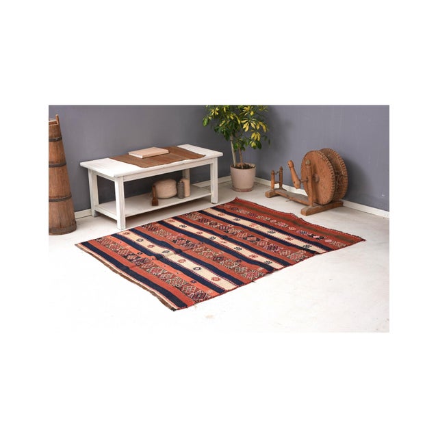 1960s Embroidered Vintage Kilim Rug - 4`9″ X 6`1″ For Sale - Image 5 of 6