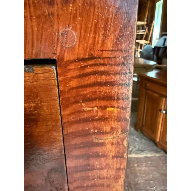 Antique Federal Style Burled Wood Tiger Maple Chest of Drawers For Sale In Washington DC - Image 6 of 18
