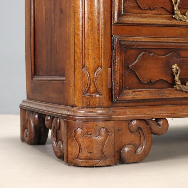 Wood Baroque Walnut Canterano with Molded Drawers For Sale - Image 7 of 11