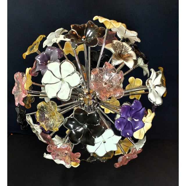 1970s Vintage Sputnik Murano Glass Pendant in the style of Venini, Venice, Italy, 1970s For Sale - Image 5 of 11