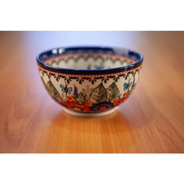 These bowls can be tall or flatter, most often round, but also hexagonal and square. Additionally, we provide bowls with...