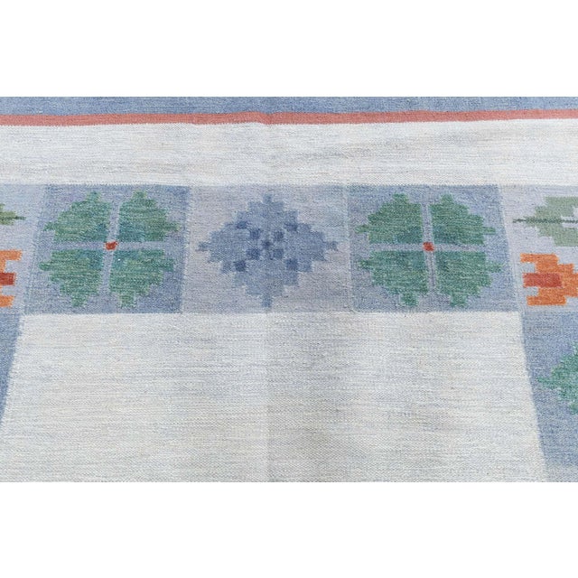Doris Leslie Blau Mid-Century Swedish Geometric Light Gray Flatweave Wool Rug For Sale - Image 4 of 9