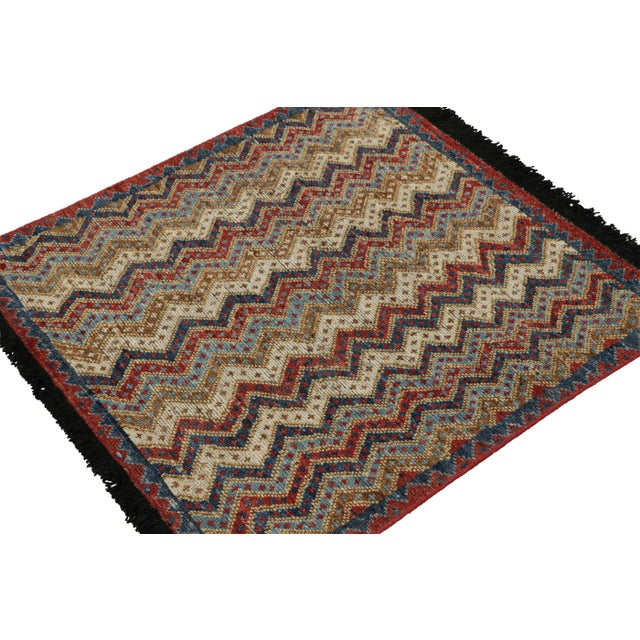 This 3x3 rug is a grand new entry to Rug & Kilim’s custom classics Burano collection. Hand-knotted in wool. On the design:...